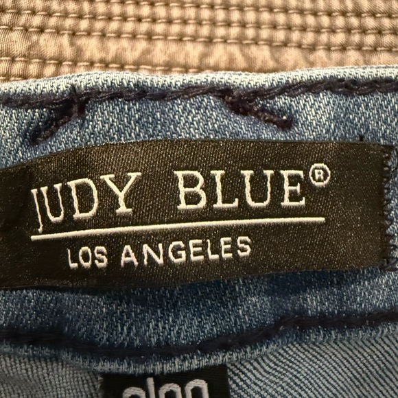 📦 Judy Blue Mid Rise Relaxed Fit Jeans *EXCELLENT CONDITION* - Picture 8 of 9